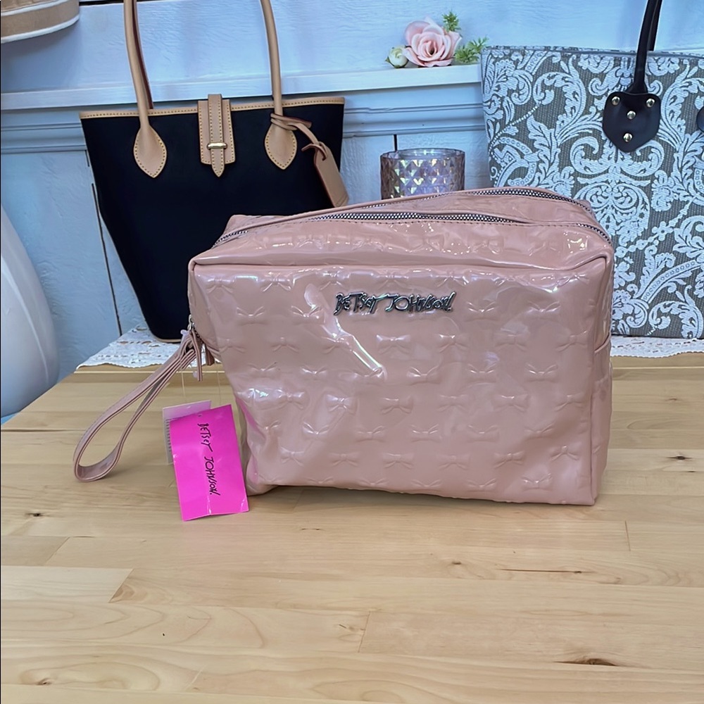 NWT Betsey Johnson Pink bow Christmas Gift Cosmetic Bag case glossy
